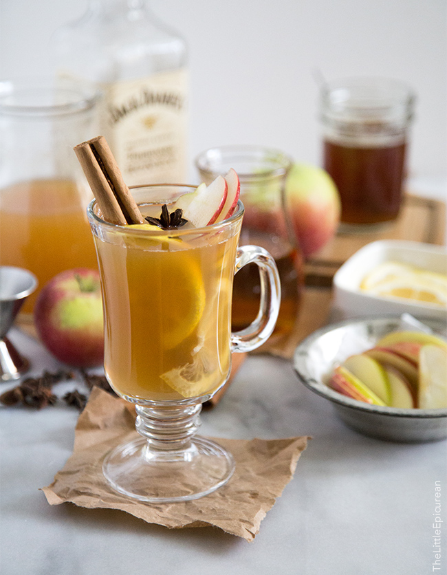Read more about the article Apple Cider Hot Toddy