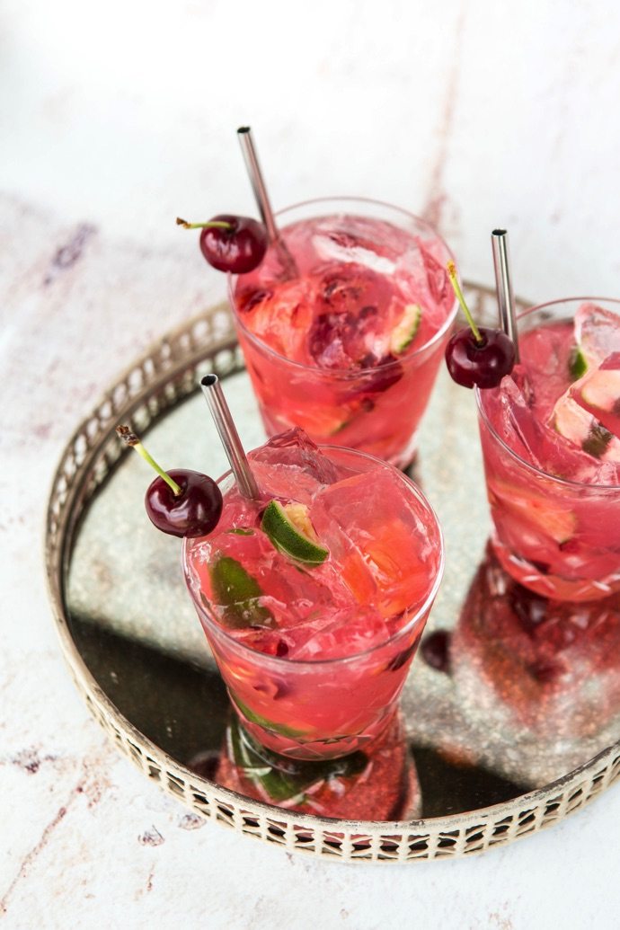 Read more about the article Cherry Caipirinha