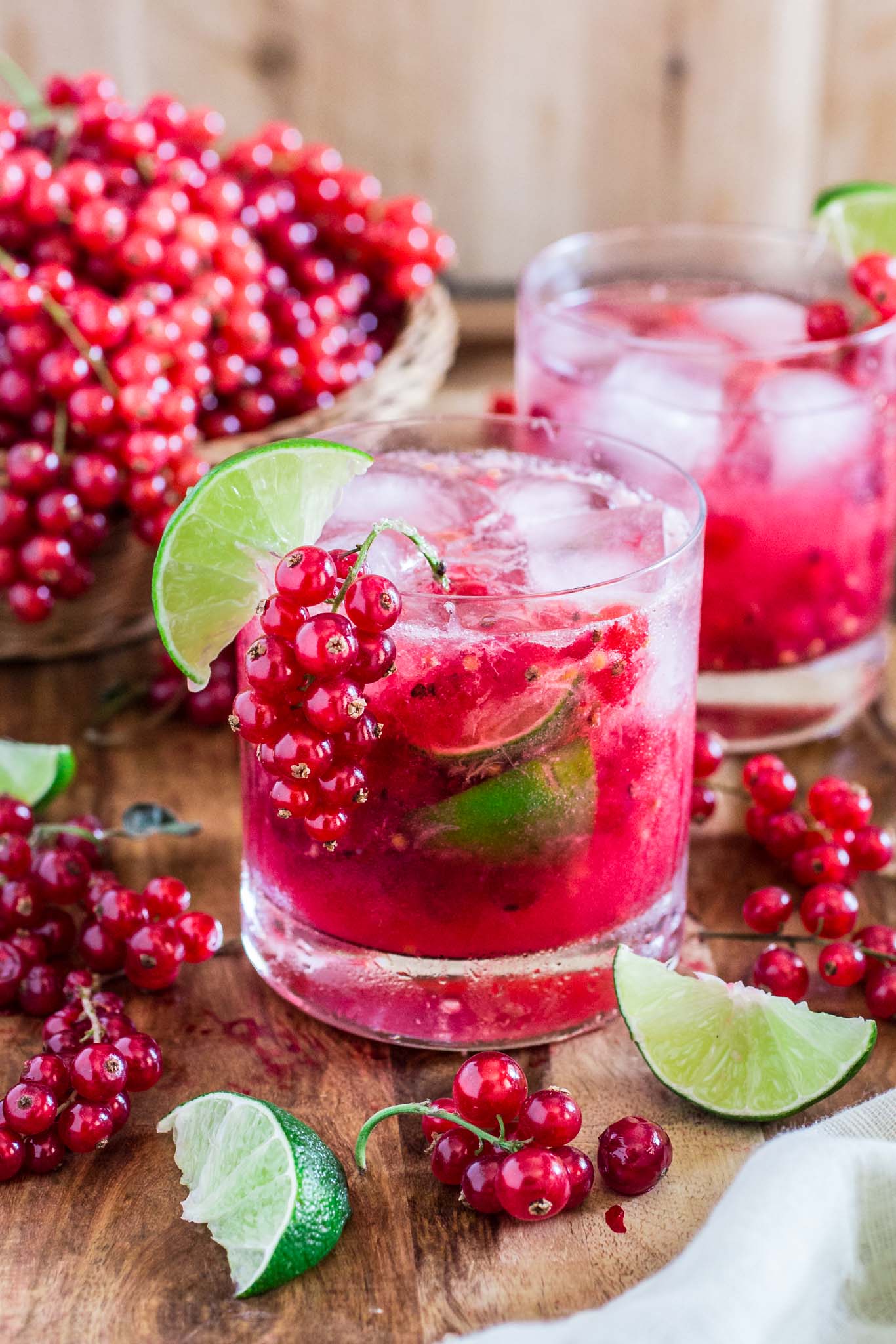 Read more about the article Red Currant Caipiroska