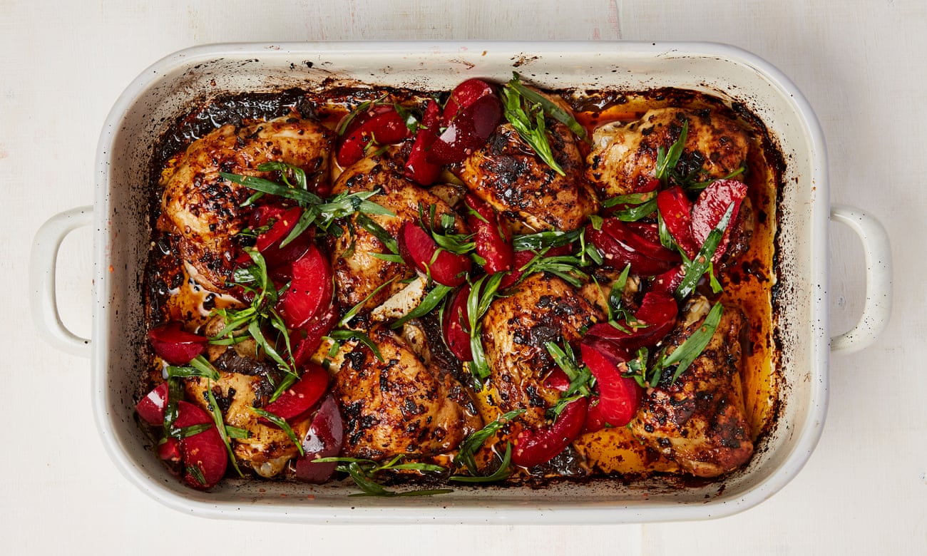 Read more about the article Chipotle-roasted chicken with plum and tarragon salad